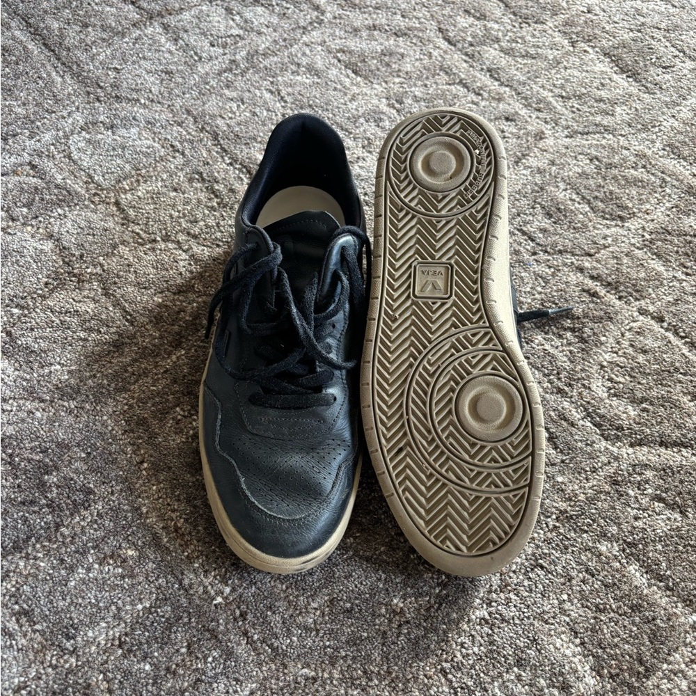 Veja V90 - Picture 3 of 3